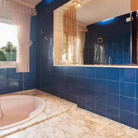R161 Franca 2 Piscinas, Jardin, Tenis *