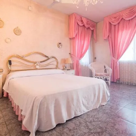 R161 Franca 2 Piscinas, Jardin, Tenis Calafell